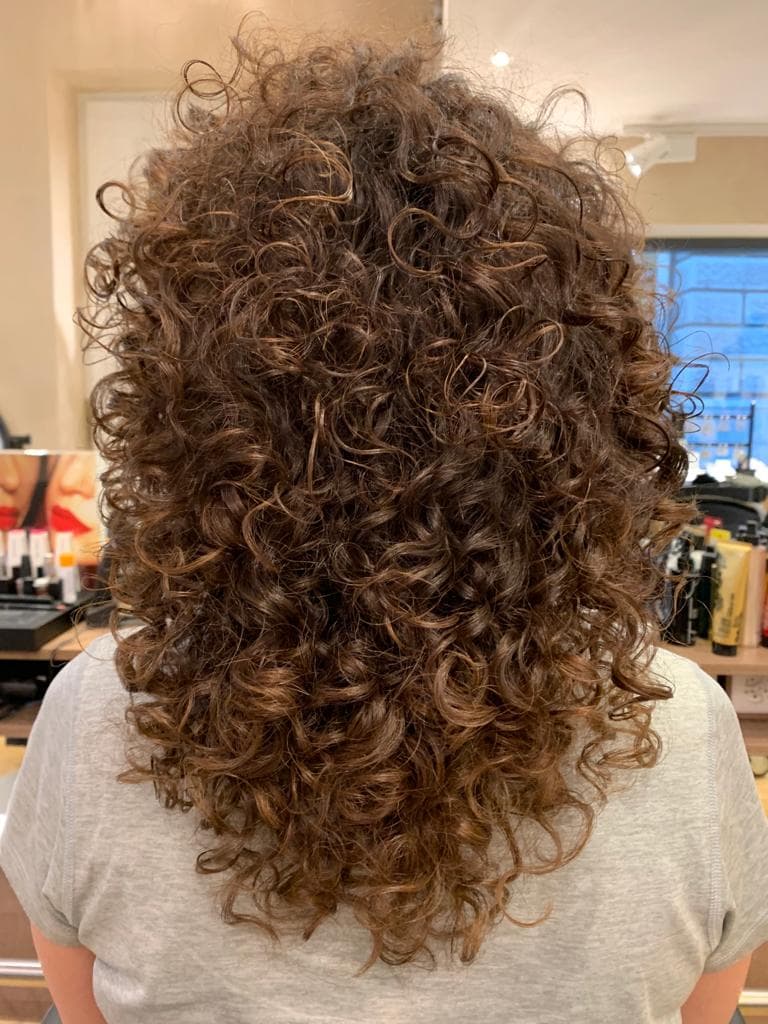 Definierte Locken nach dem Lockenschnitt